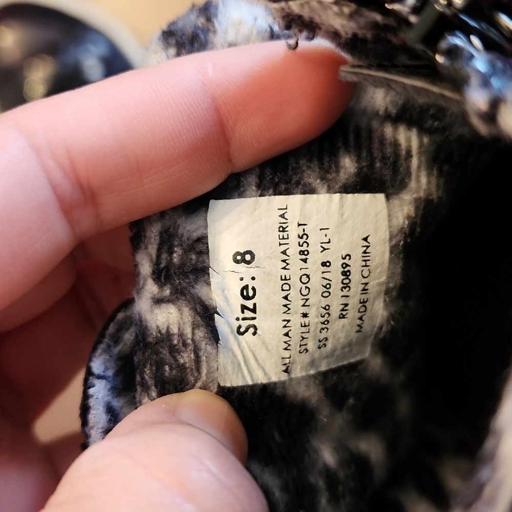 Boots - Picture 5 of 5